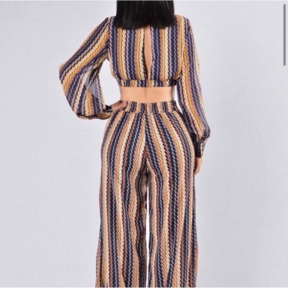 🪞 deep v neck cropped top and tie waist wide leg palazo pants matching set - Picture 6 of 11